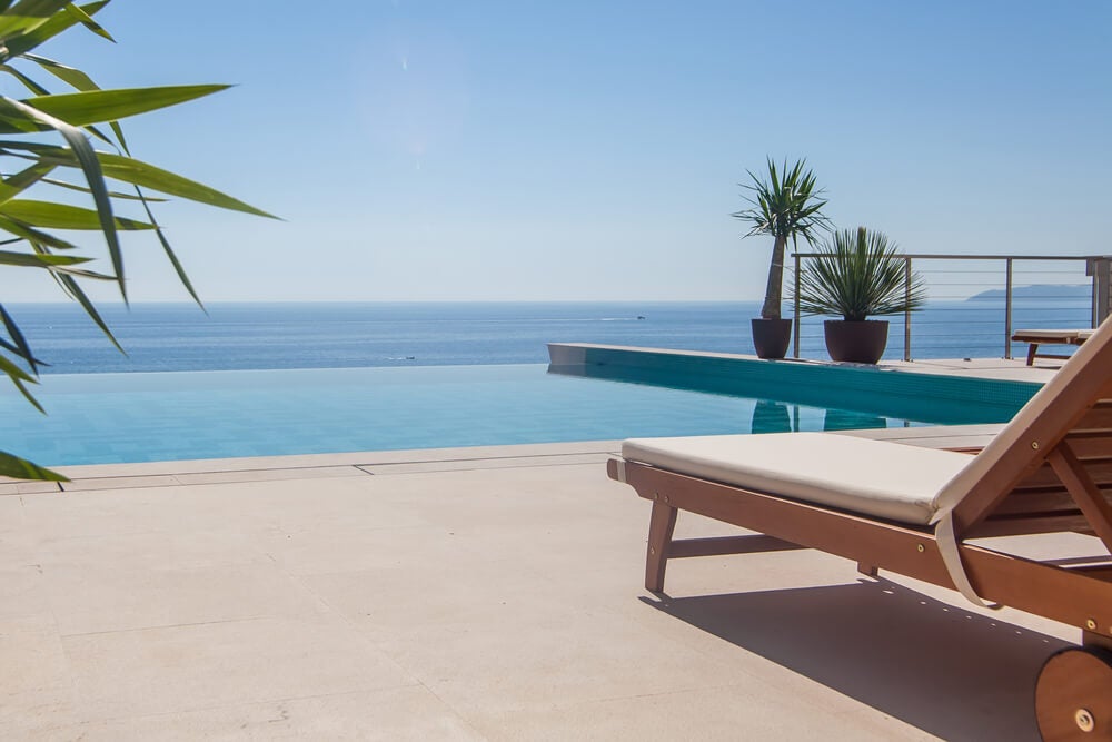 Instalar una piscina en la terraza, es un sueño posible