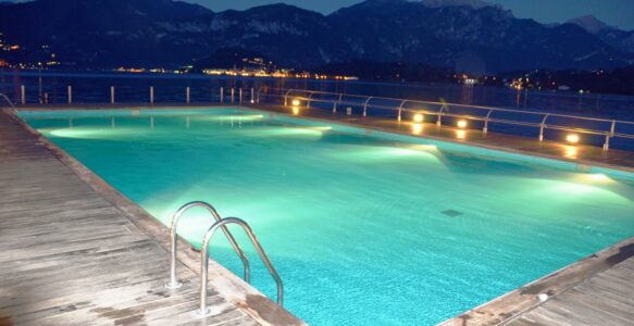 Las claves para una iluminación de piscinas exitosa