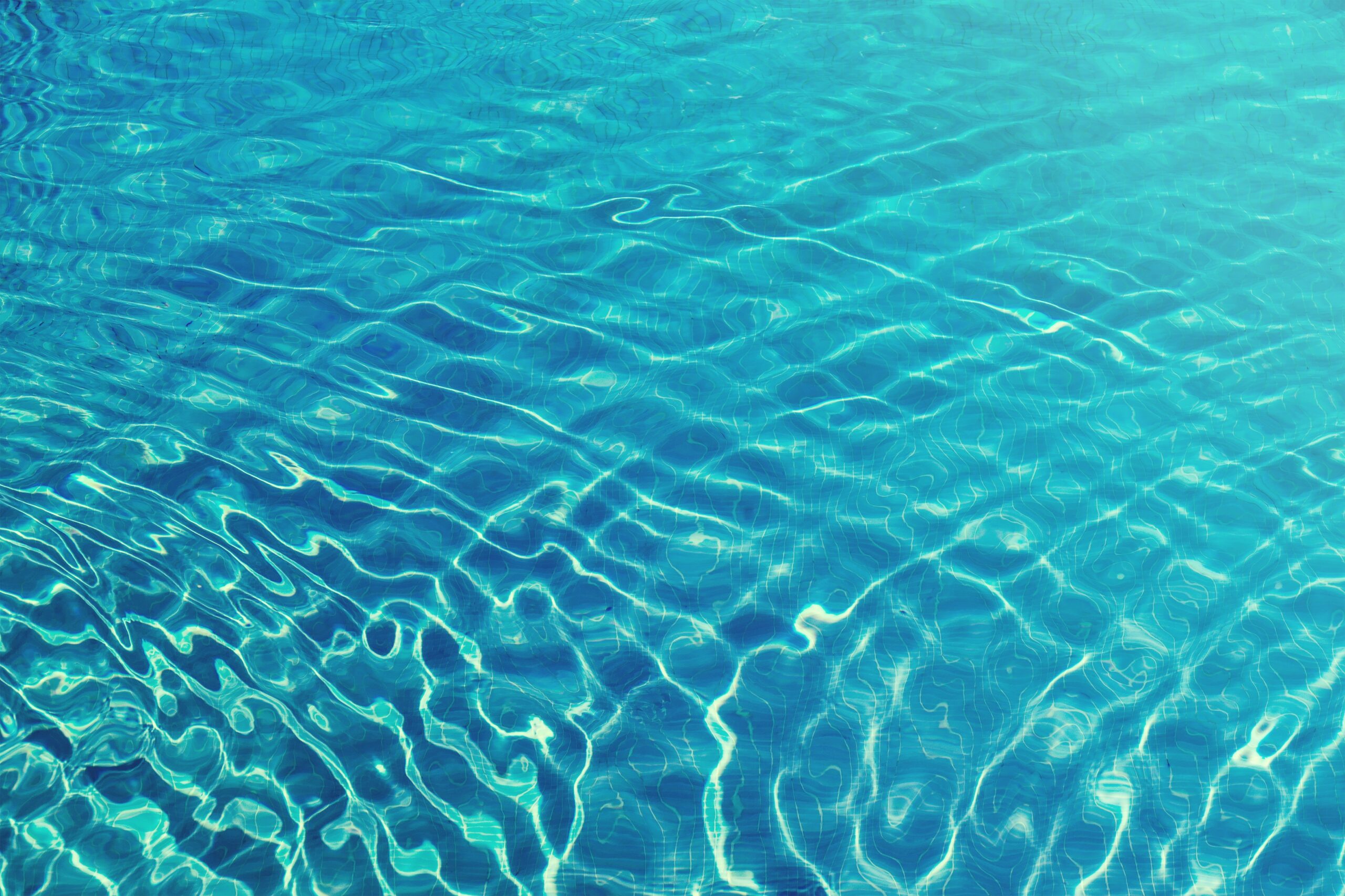 Trucos para evitar la congelación del agua de piscina en invierno