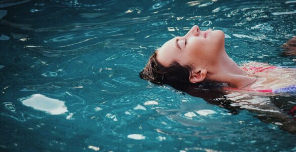 ¿Necesitan mantenimiento las piscinas climatizadas en invierno?
