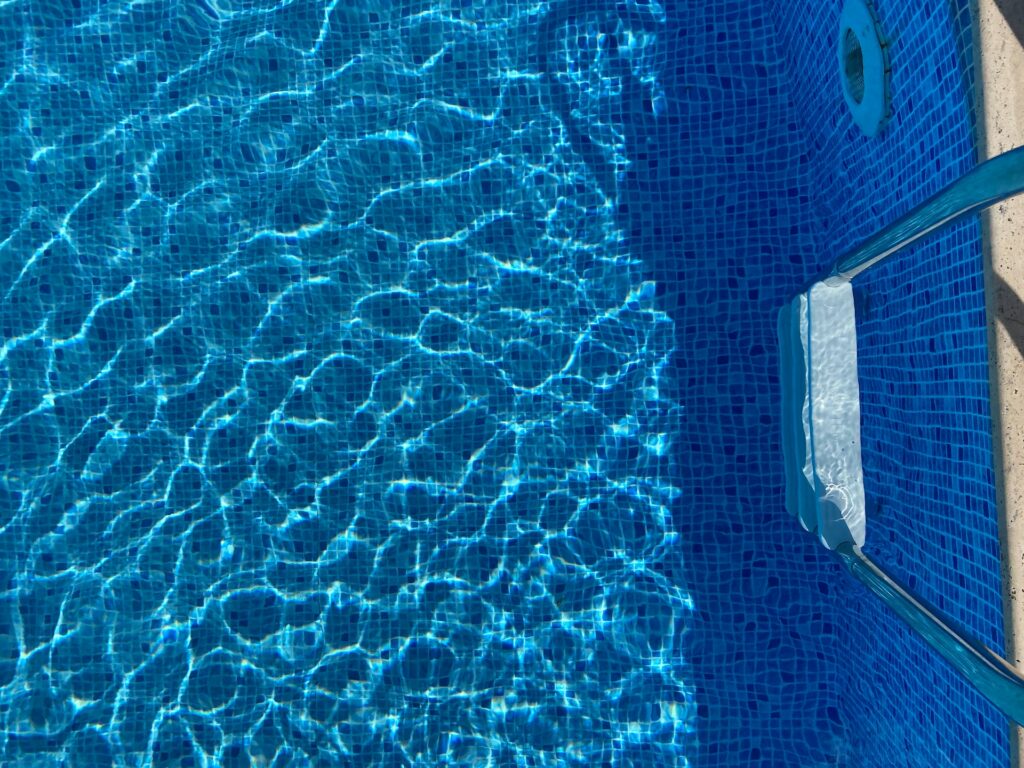 ¿Es necesario contar con un seguro para tu piscina