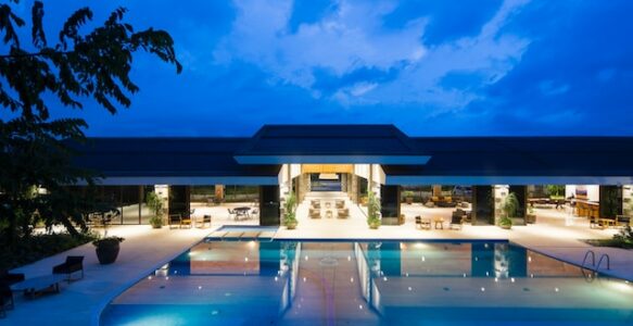 Iluminación ecológica: Opciones sostenibles para piscinas