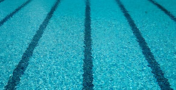 ¿Dónde se debe instalar la contracorriente de tu piscina?