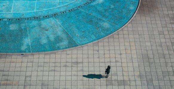 Lonas para piscinas: Protege tu agua durante el frío