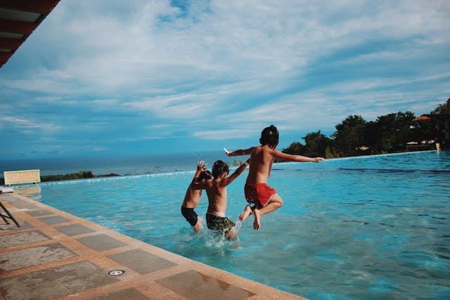Juegos acuáticos para piscinas_ Ideas para toda la familia