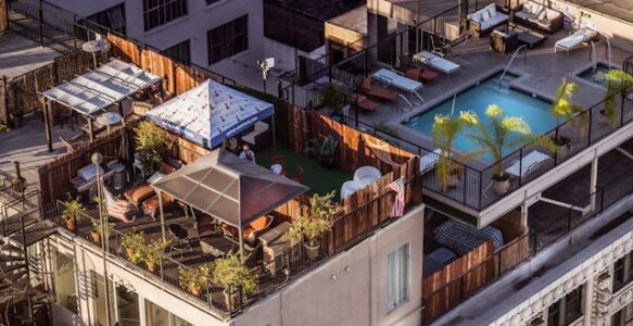 ¿Puedo colocar una piscina en mi terraza o azotea?