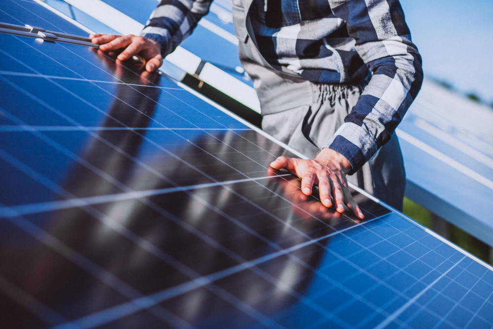 Aprovecha el sol este verano_ Tu propia energía con placas solares