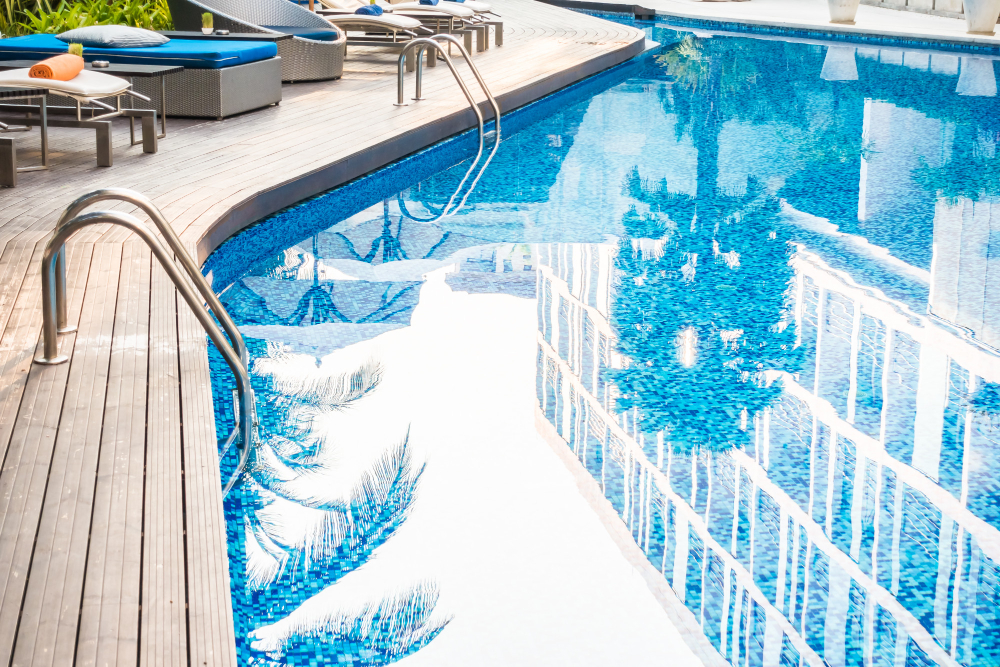 Tratamiento piscina plan semanal para agua cristalina
