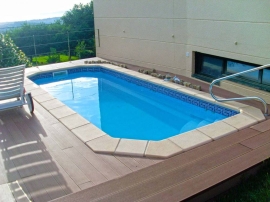 Vaso piscina prefabricada de poli  ster modelo Capella de 2 45 x 5 65 metros y 1 4 de profundidad
