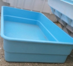 Piedra de borde para piscina de 50 x 50 color crema